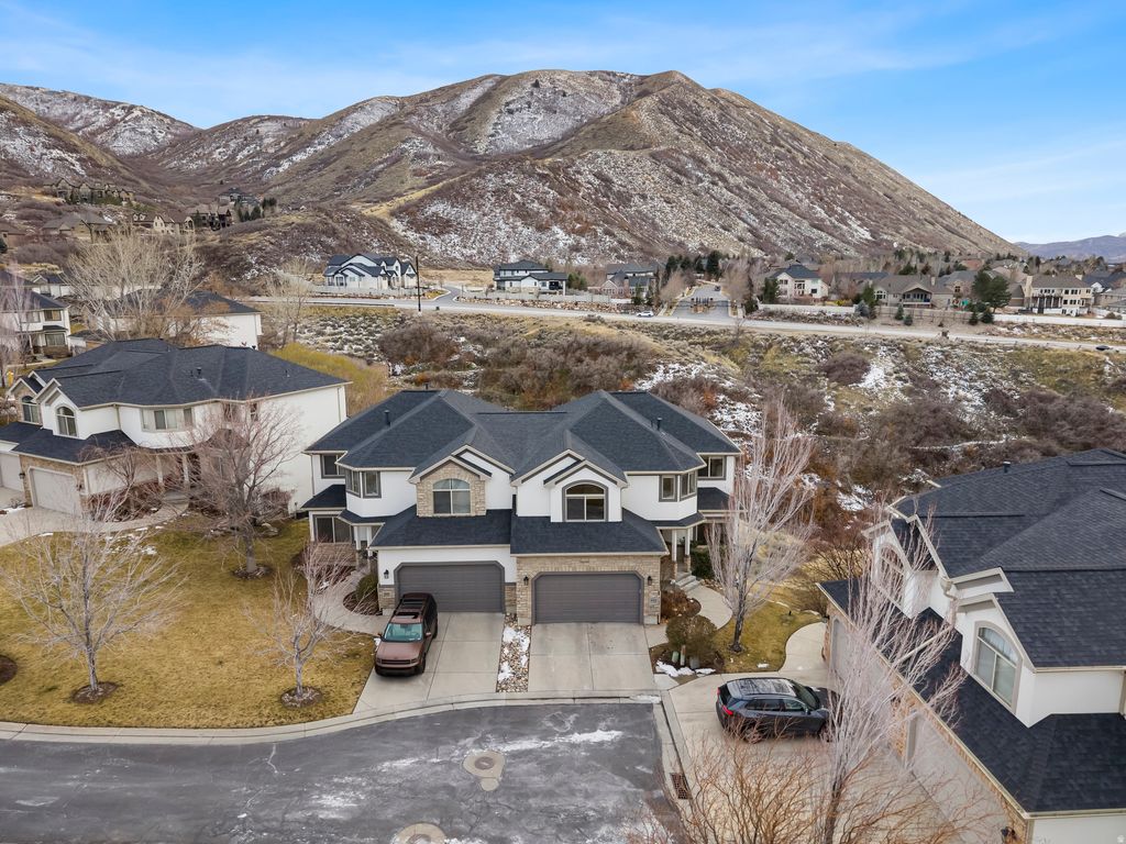 Photo of 884 E BIG SNOWY CT, Draper, UT 84020 (MLS # 2139367)