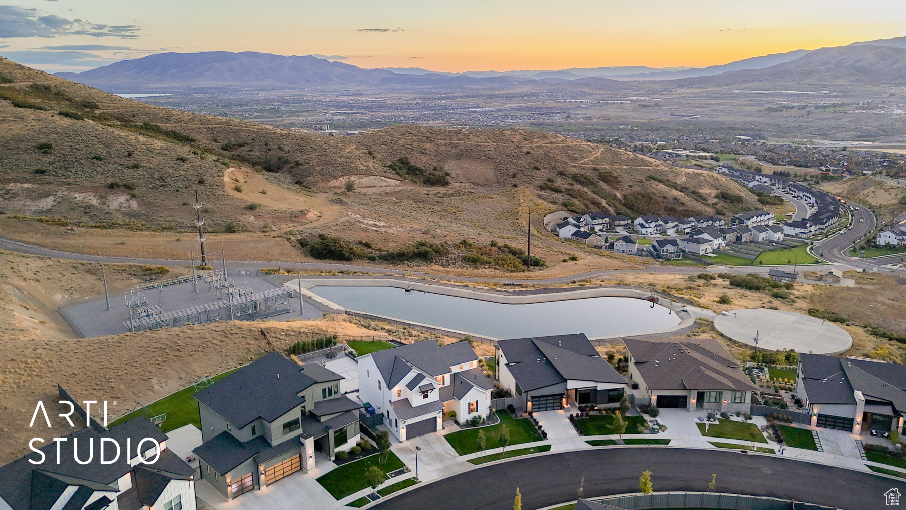 CANYON POINT - Residential