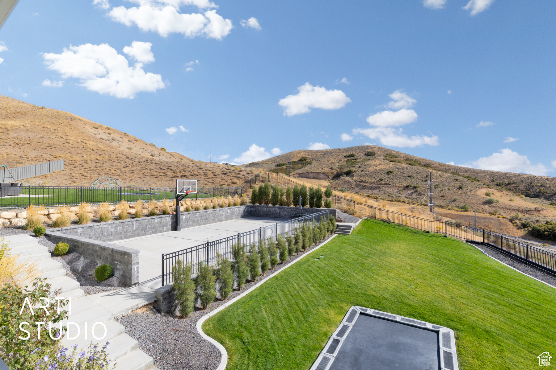 CANYON POINT - Residential