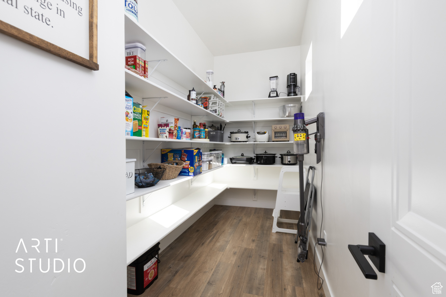 CANYON POINT - Residential