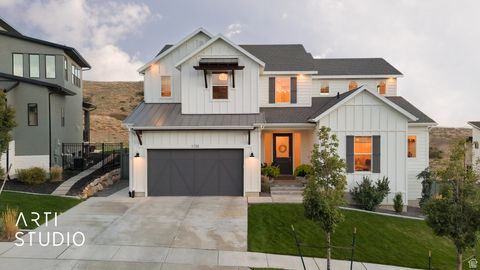 Photo of 1725 W OAKRIDGE CIR, Lehi, UT 84048 (MLS # 2114750)