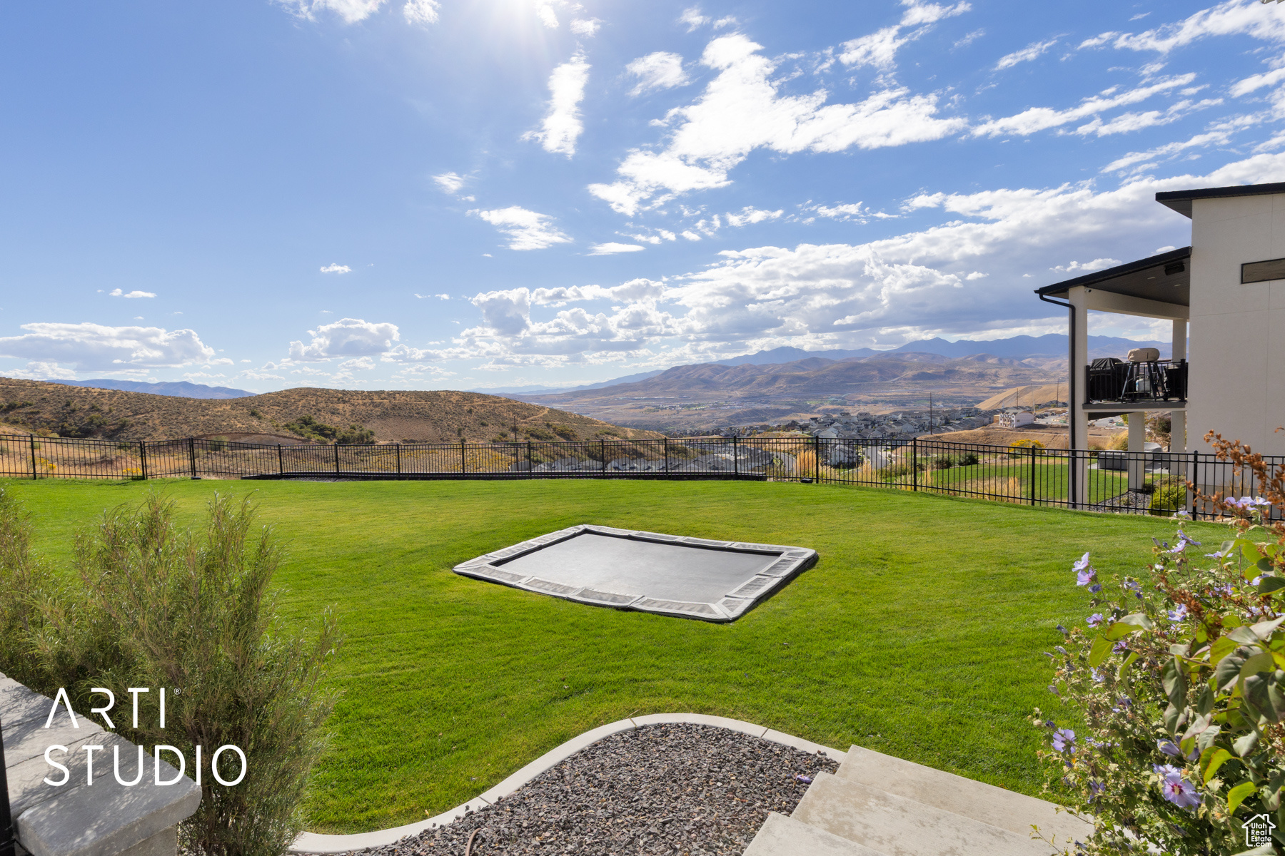 CANYON POINT - Residential