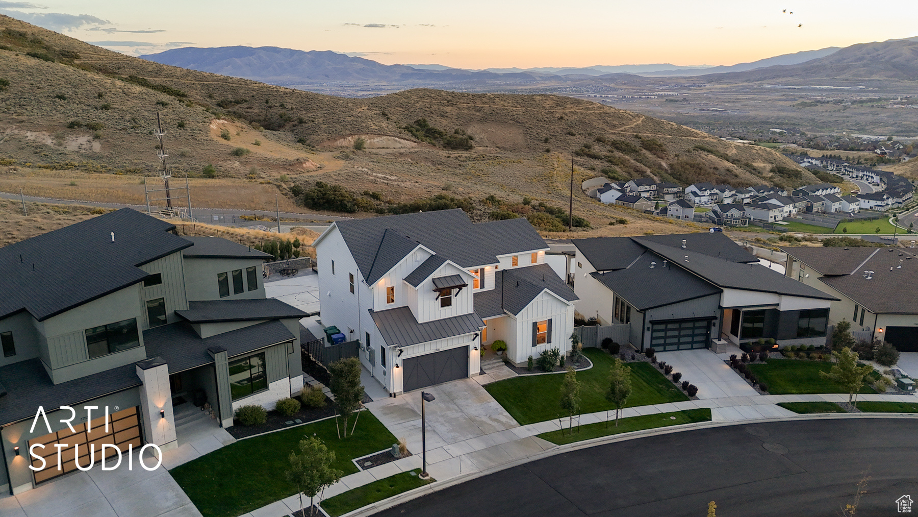 CANYON POINT - Residential