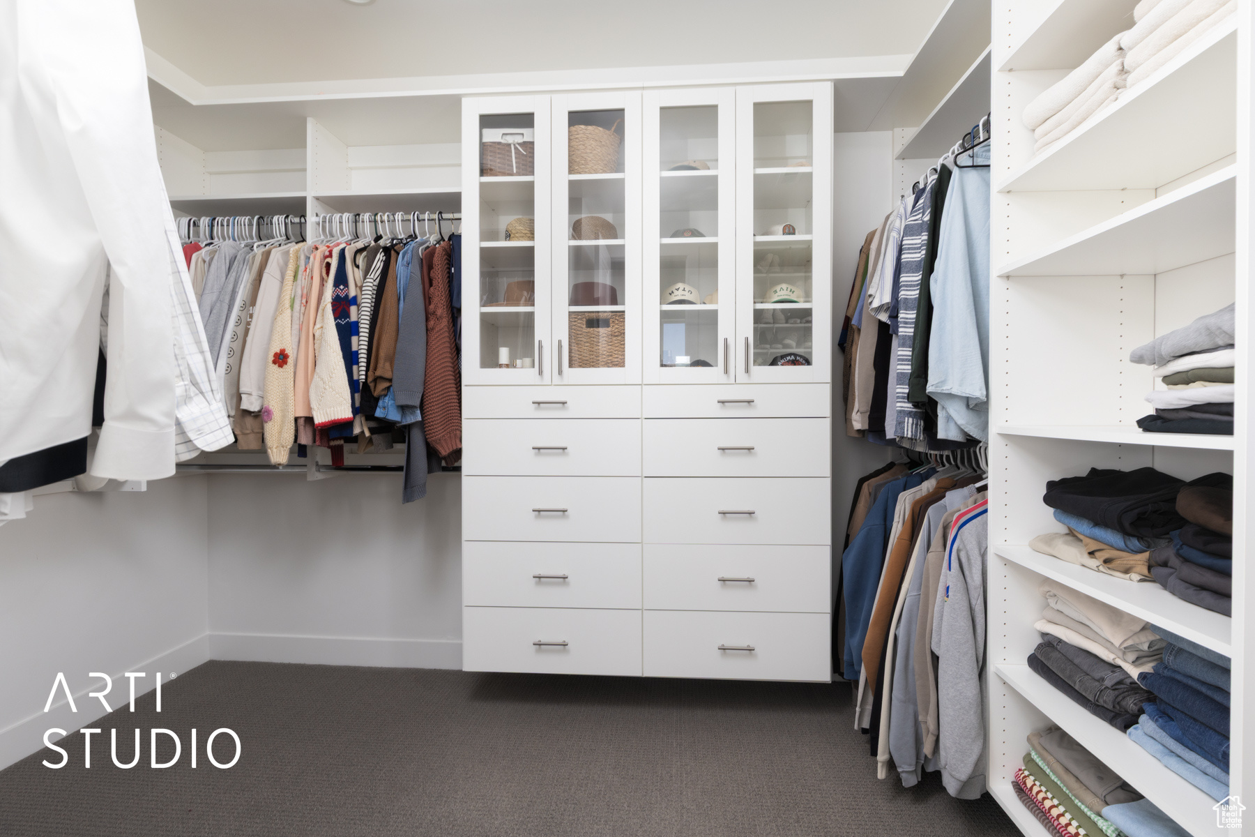 CANYON POINT - Residential