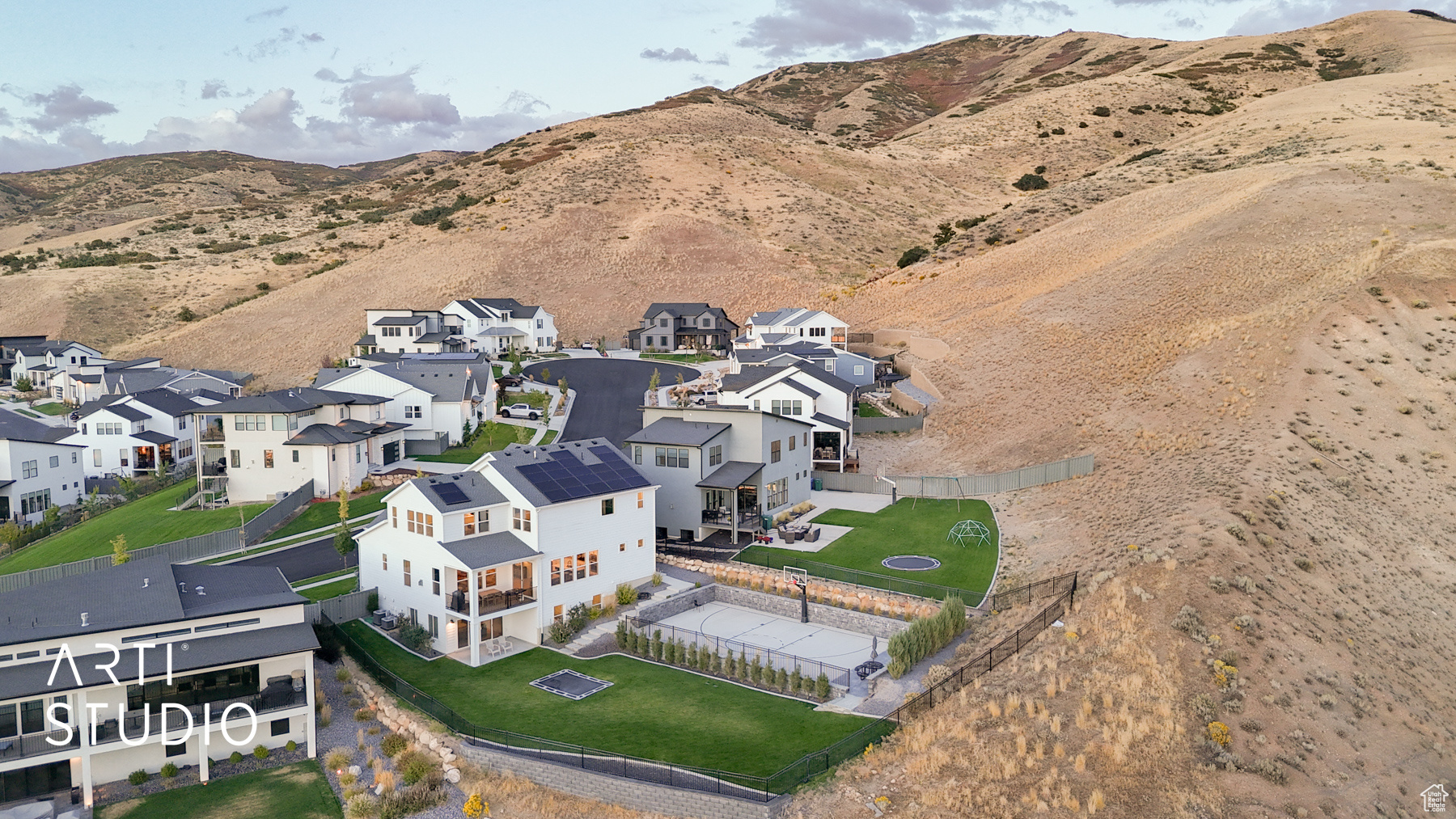 CANYON POINT - Residential