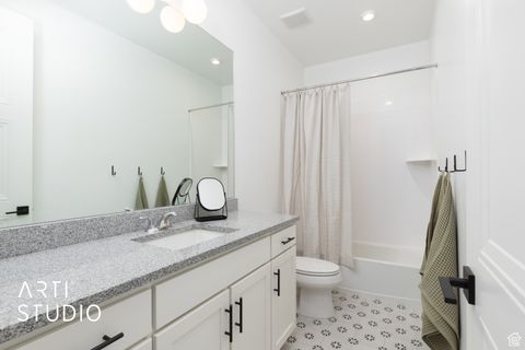 Tiny photo for 1725 W OAKRIDGE CIR, Lehi, UT 84048 (MLS # 2114750)