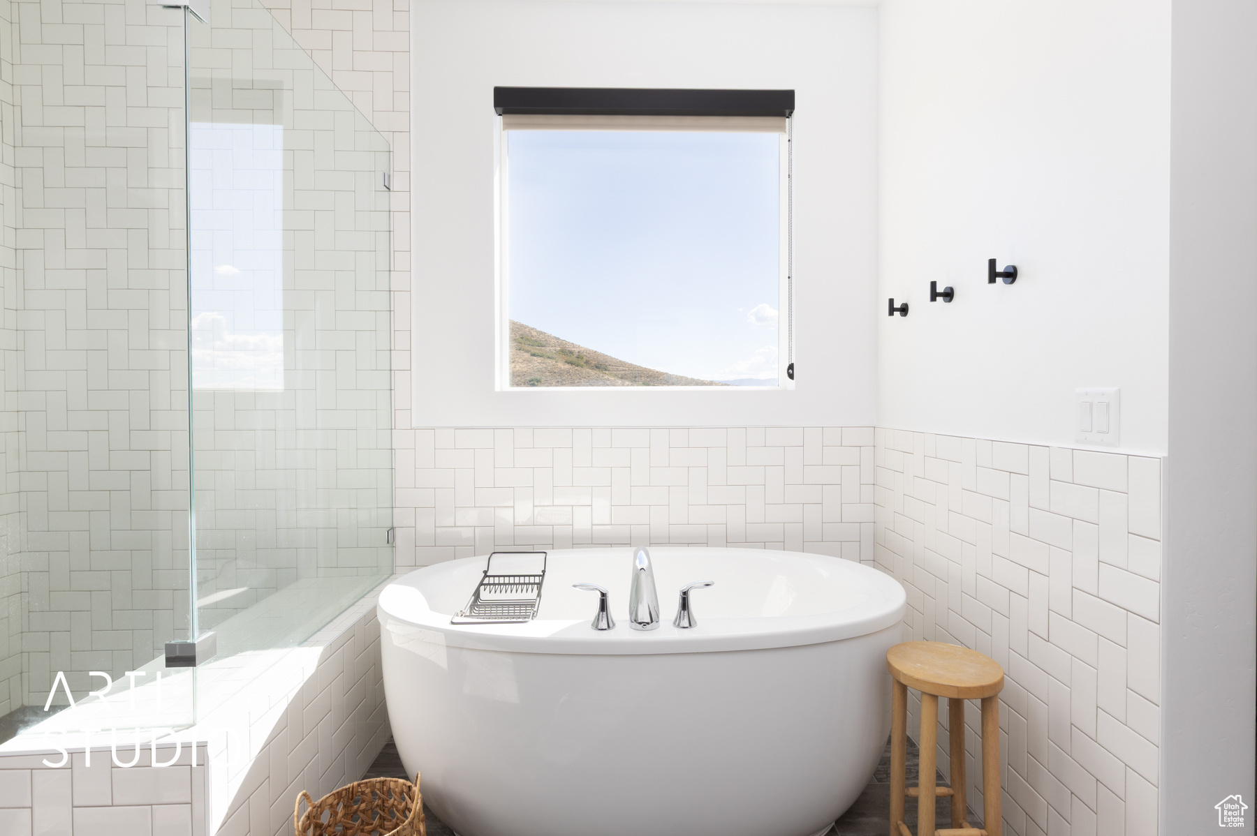 CANYON POINT - Residential