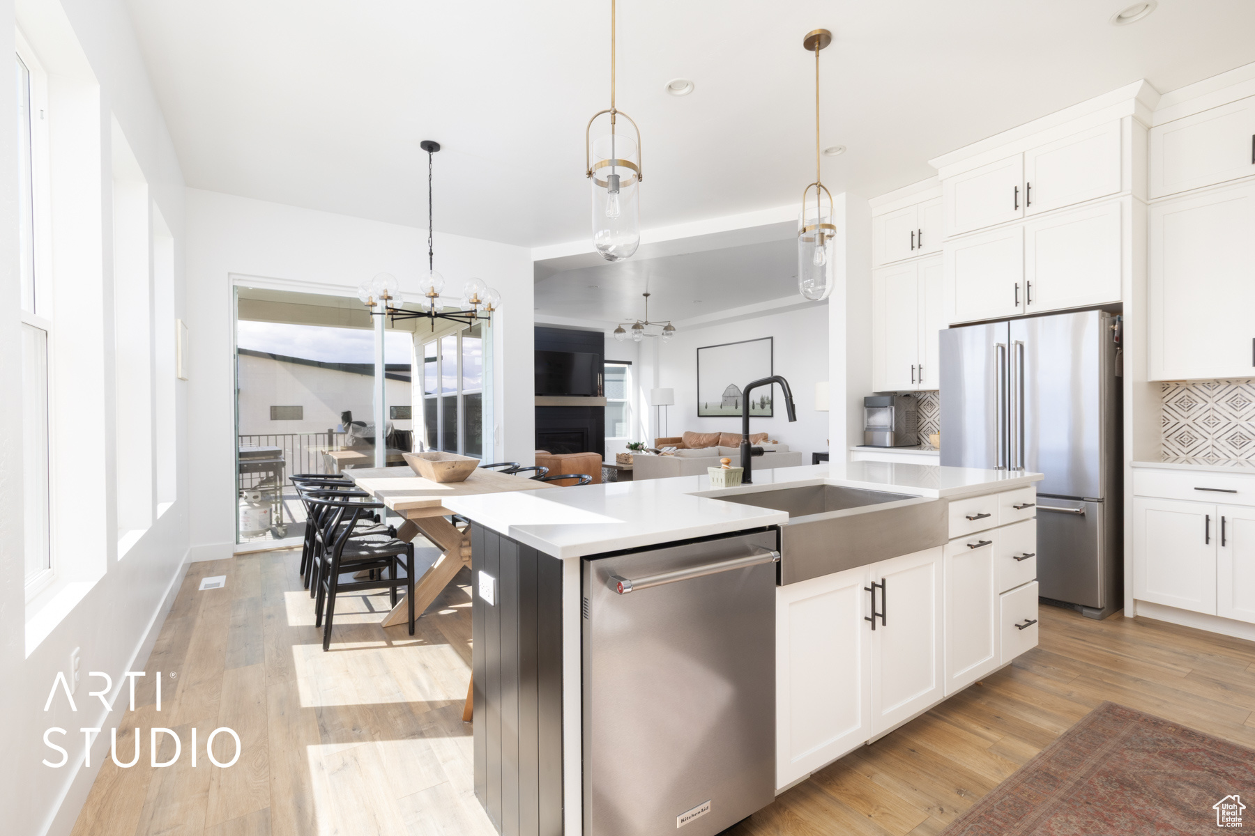 CANYON POINT - Residential