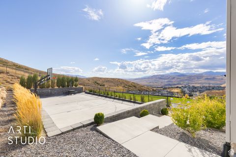 Tiny photo for 1725 W OAKRIDGE CIR, Lehi, UT 84048 (MLS # 2114750)