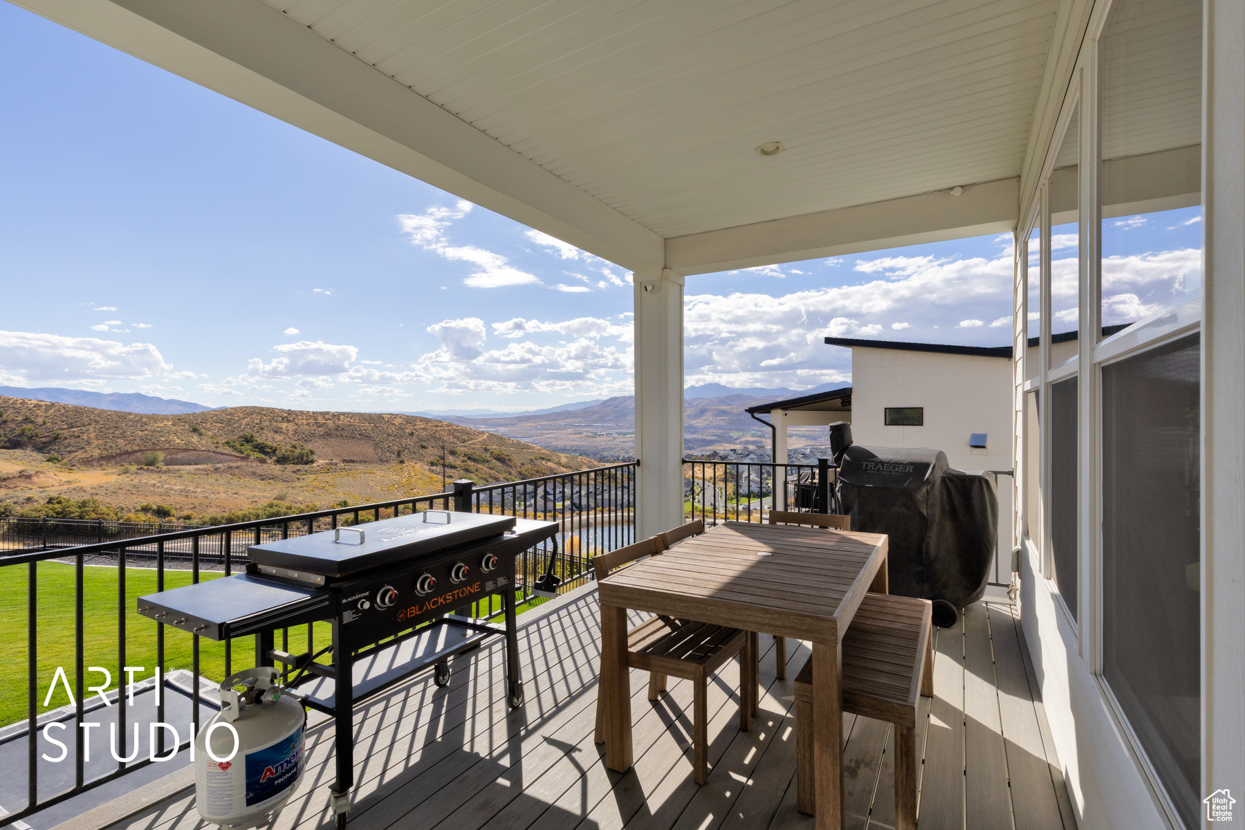 CANYON POINT - Residential