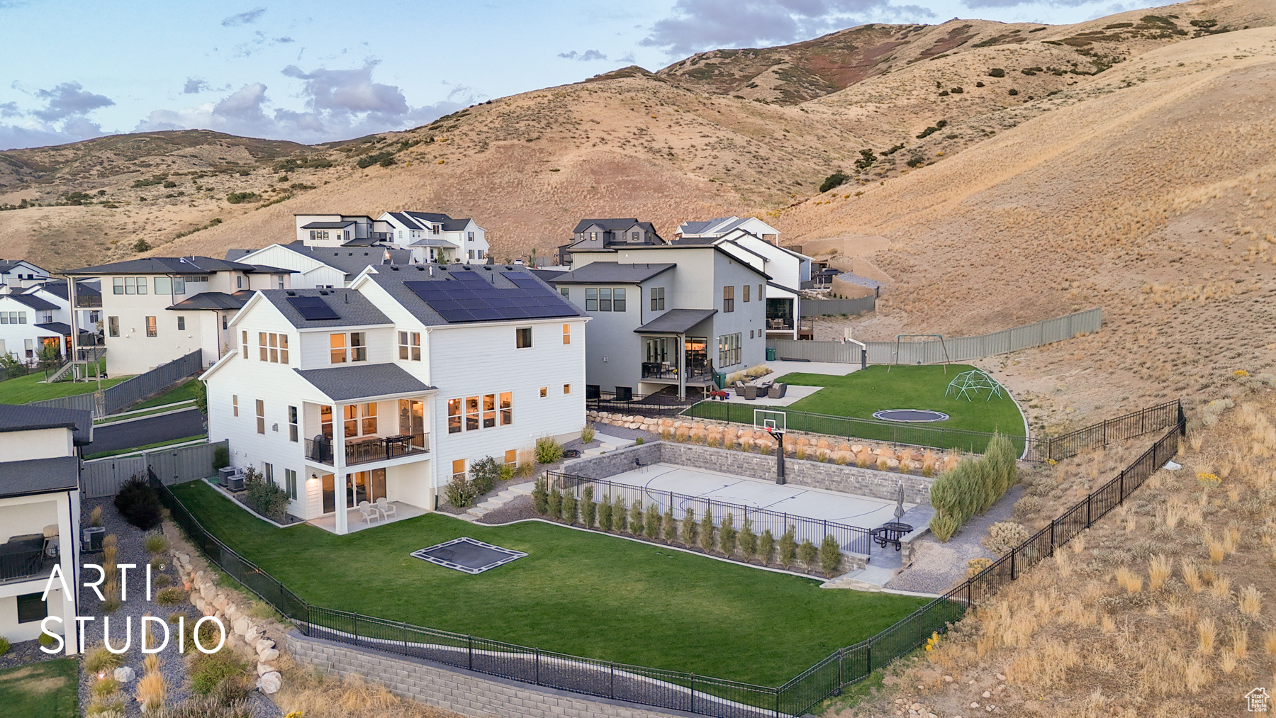 CANYON POINT - Residential