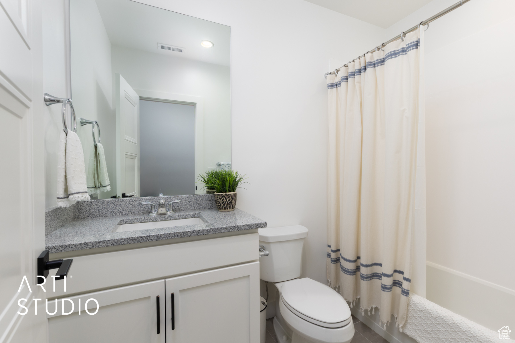 CANYON POINT - Residential