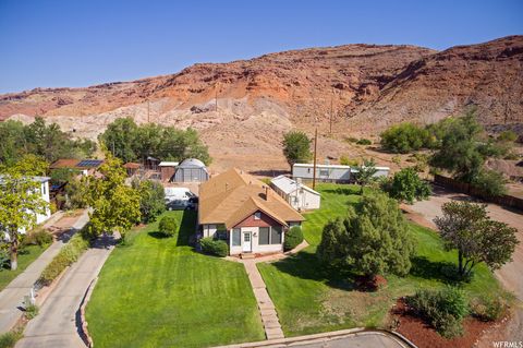 Photo of 195 E 200 N, Moab, UT 84532 (MLS # 1886995) Photo of 195 E 200 N, Moab, UT 84532 (MLS # 1886995)