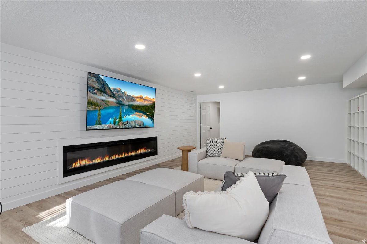 MALLARD BAY - Residential