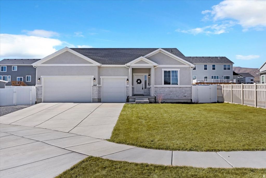 Photo of 2869 S DRAKE AVE, Saratoga Springs, UT 84045 (MLS # 2141289)