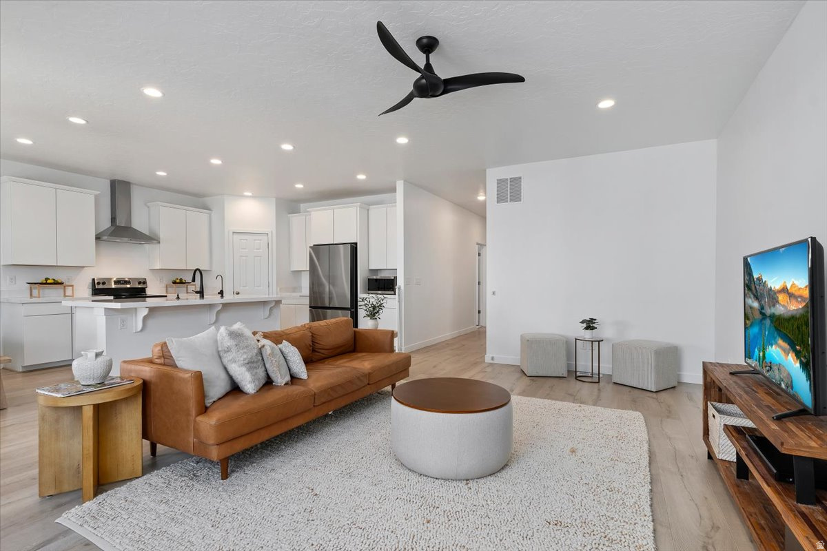 MALLARD BAY - Residential