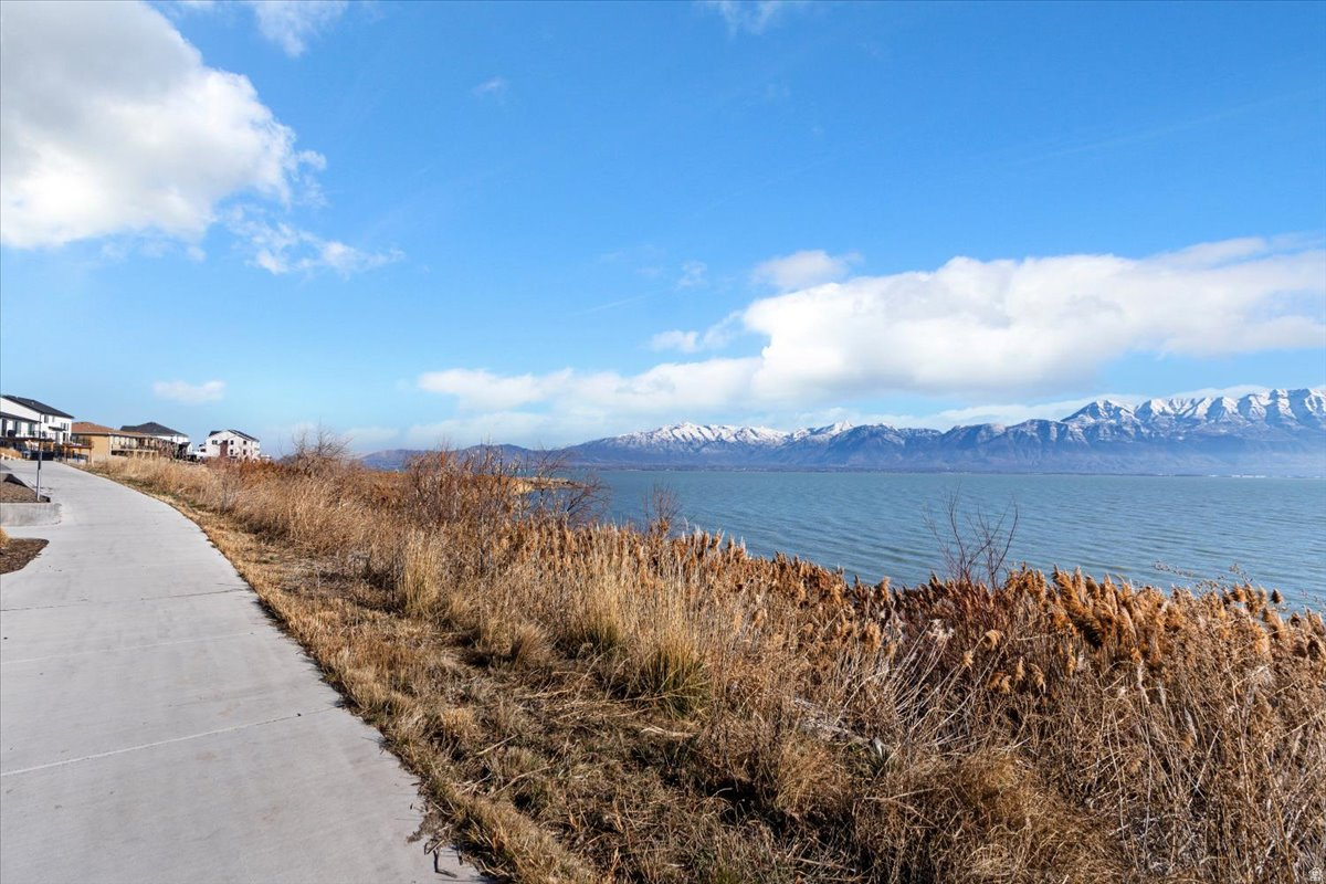 MALLARD BAY - Residential