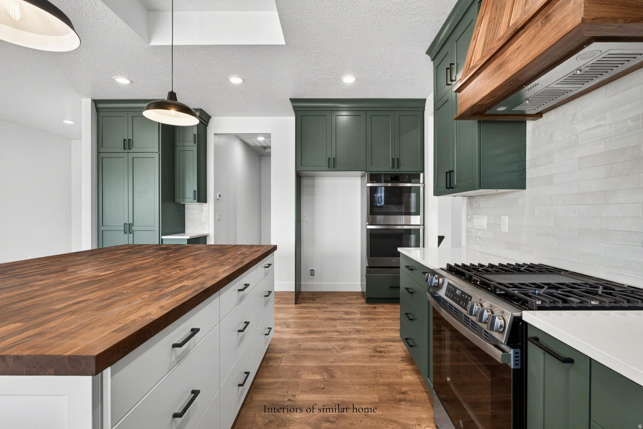 IRON CREST - Residential