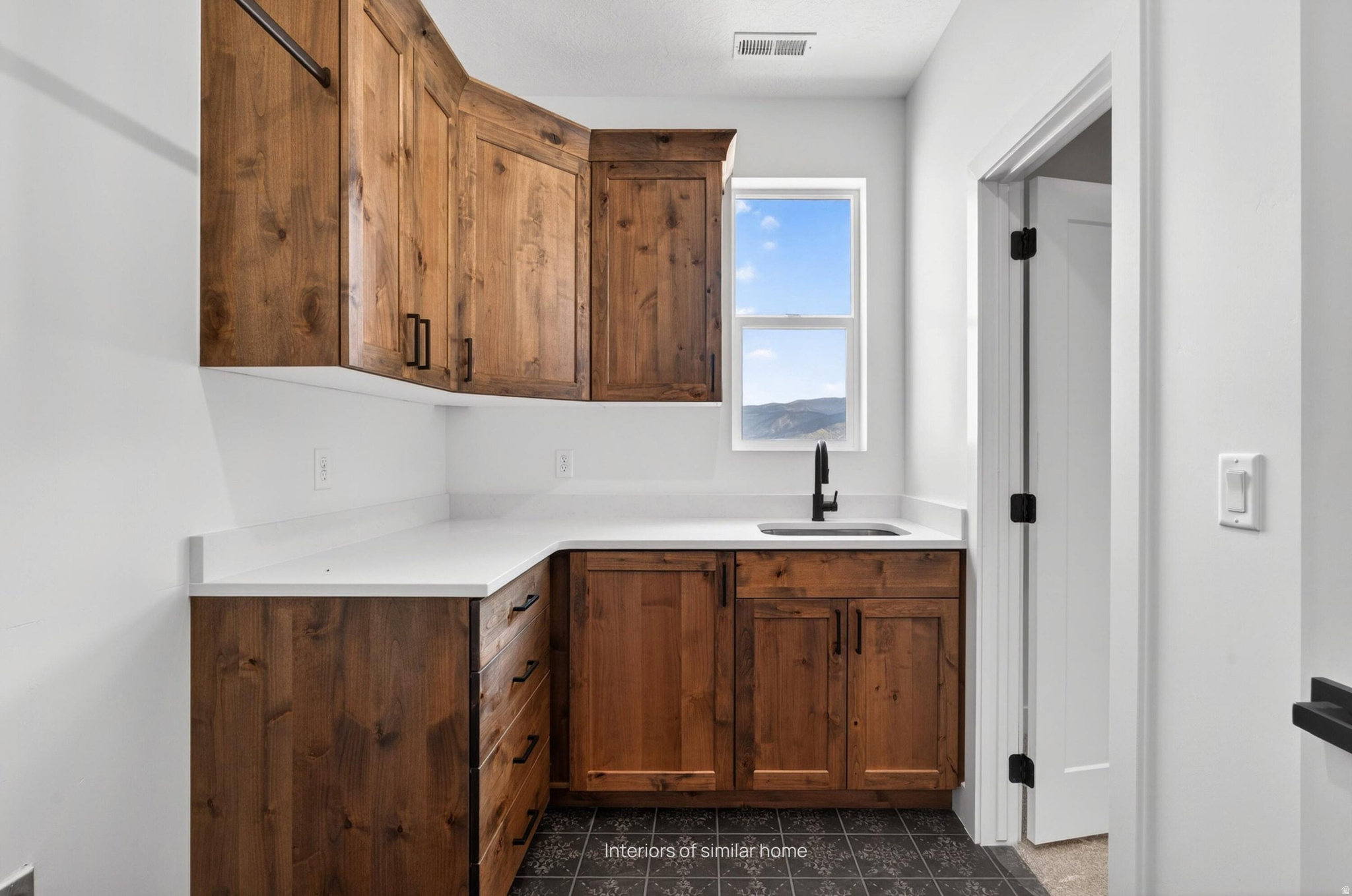 IRON CREST - Residential