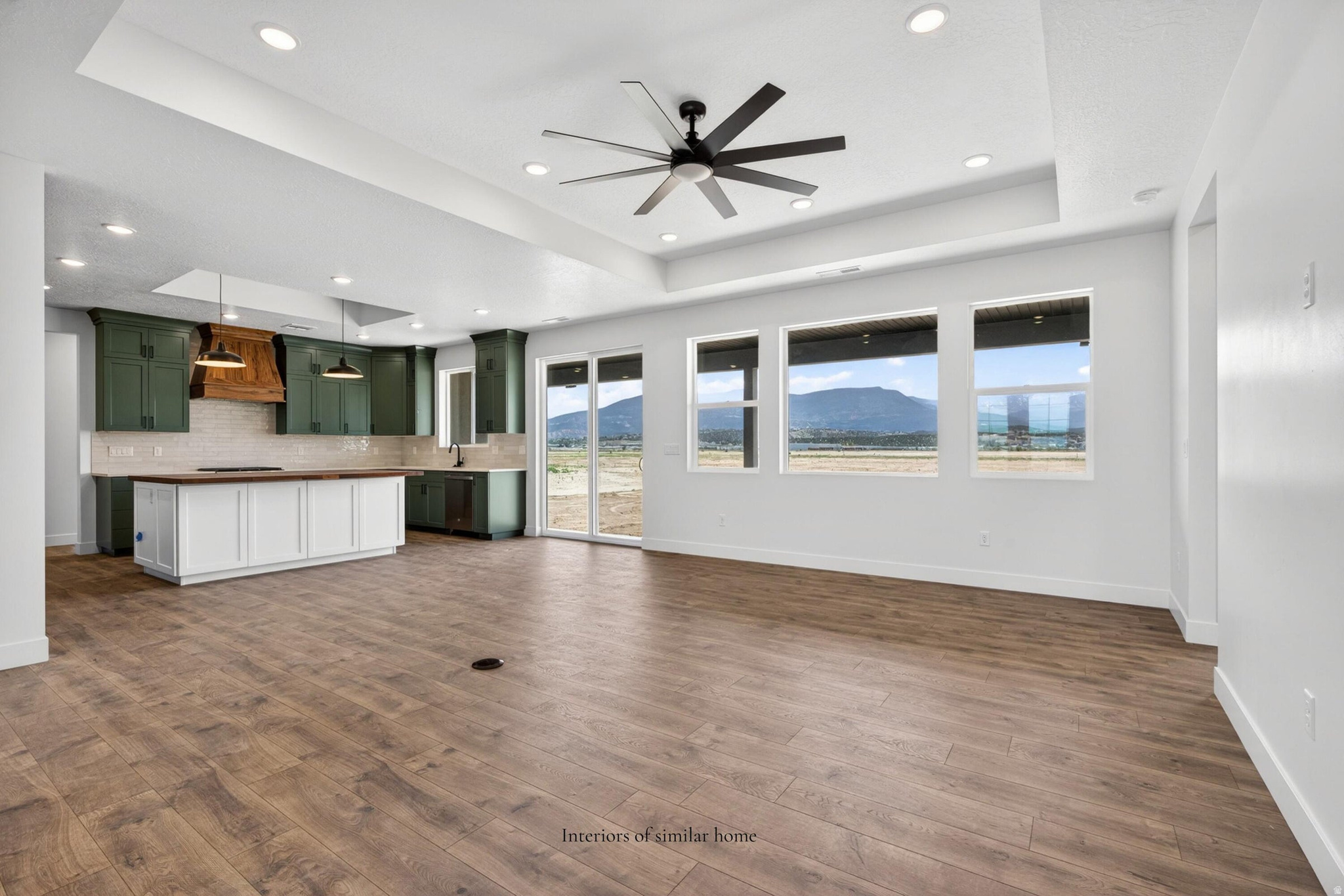 IRON CREST - Residential
