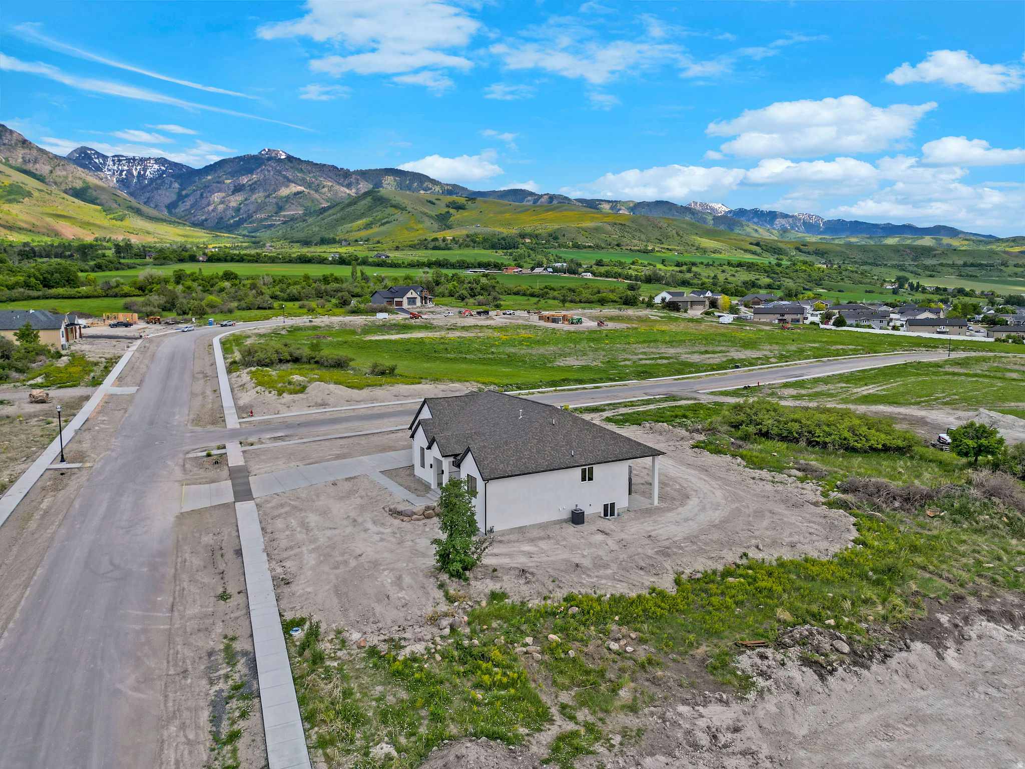 KNOLLS SUBDIVISION PHASE 1 - Residential