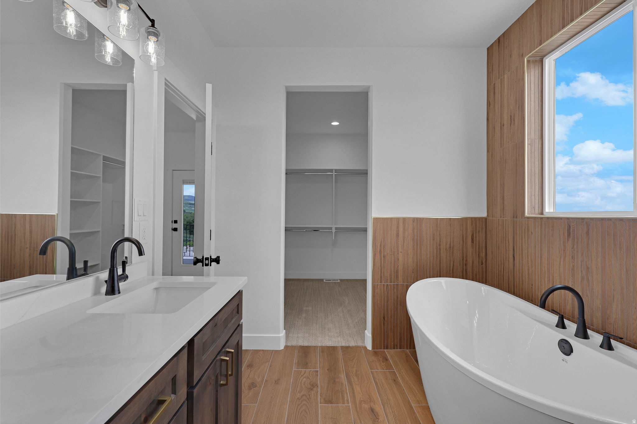 KNOLLS SUBDIVISION PHASE 1 - Residential