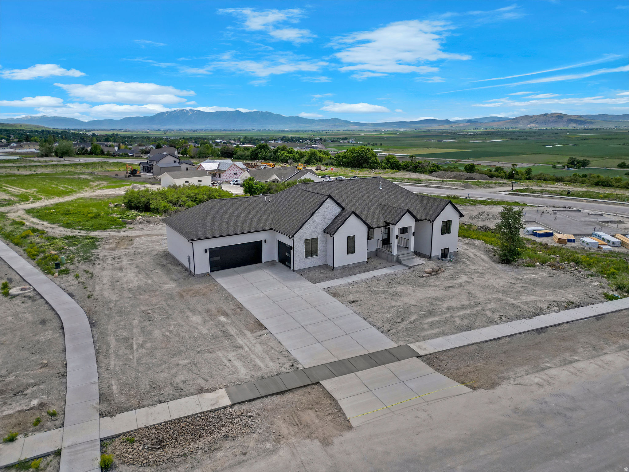 KNOLLS SUBDIVISION PHASE 1 - Residential