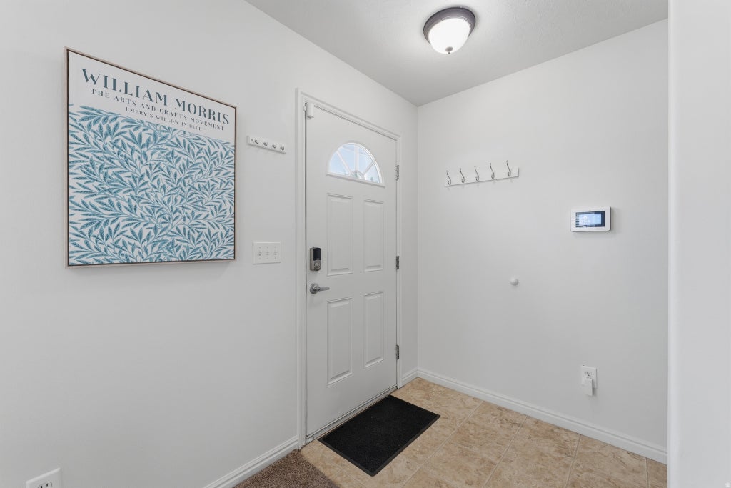 Photo of 1832 W WEMBLY PARK S, Springville, UT 84663 (MLS # 2177308)