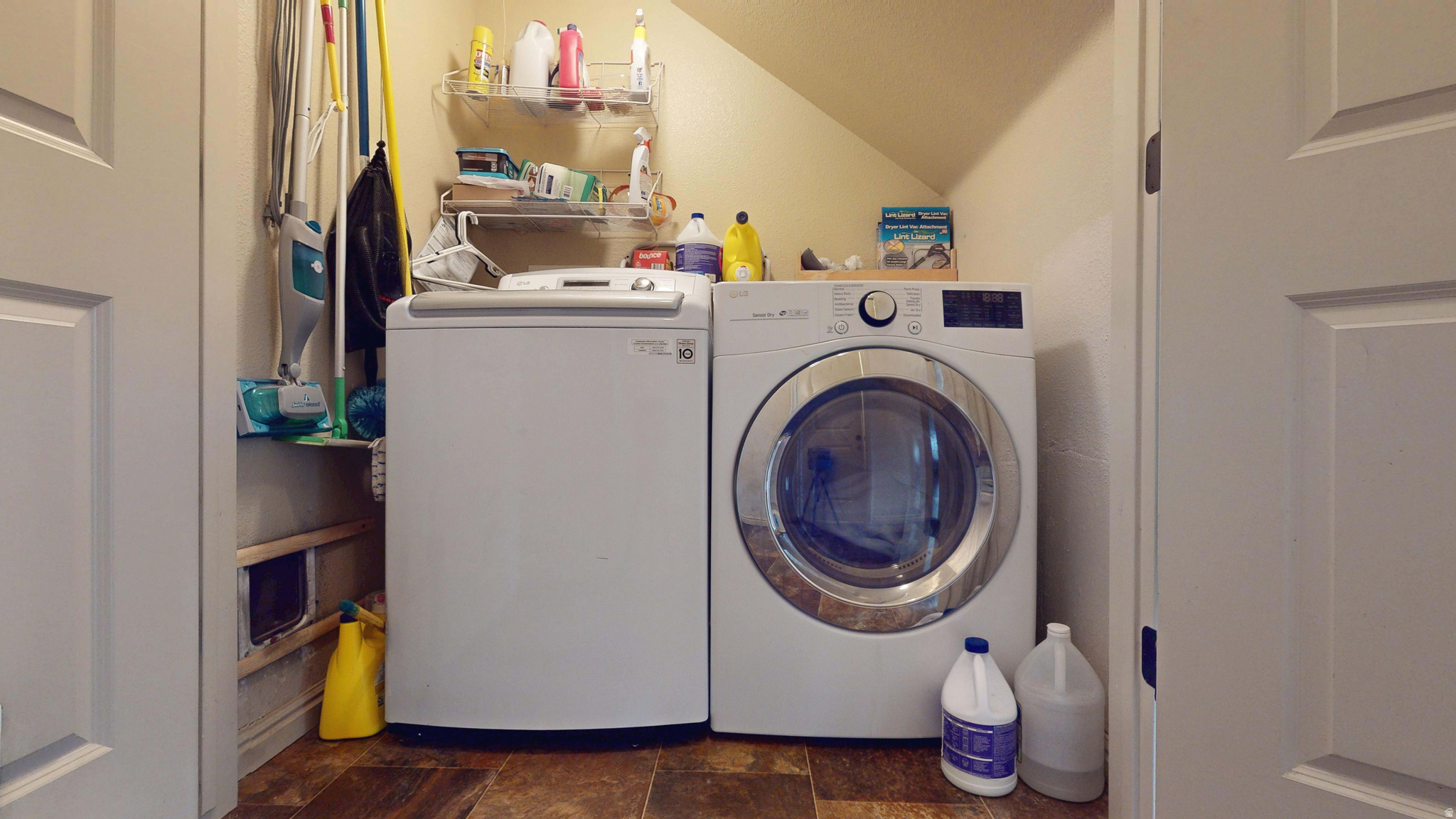 CEDAR CREST SUB - Residential Income