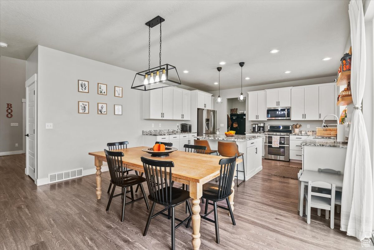 LEGACY ESTATES - Residential