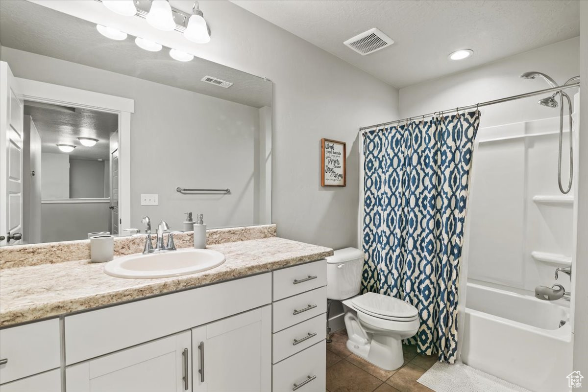 LEGACY ESTATES - Residential