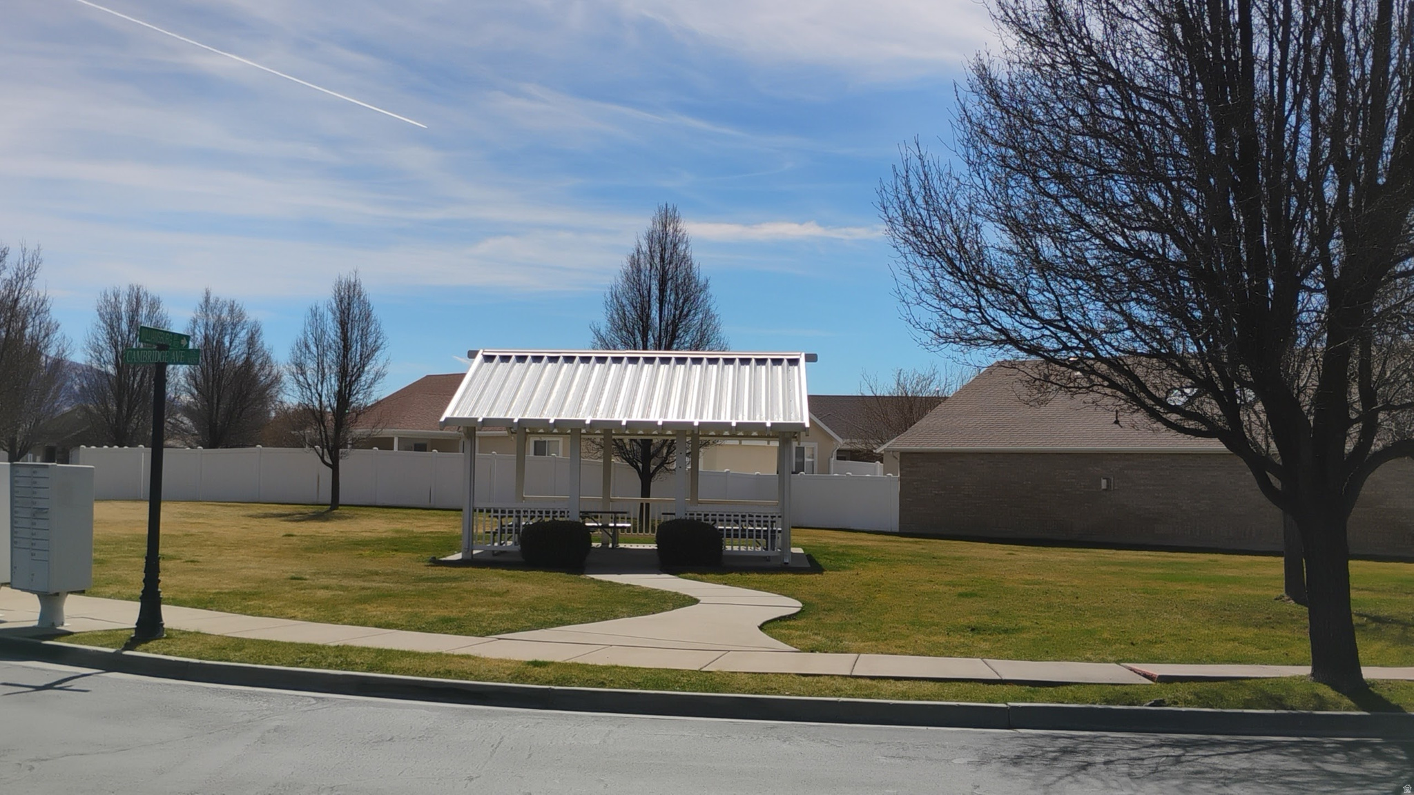 THE COTTAGES - Residential