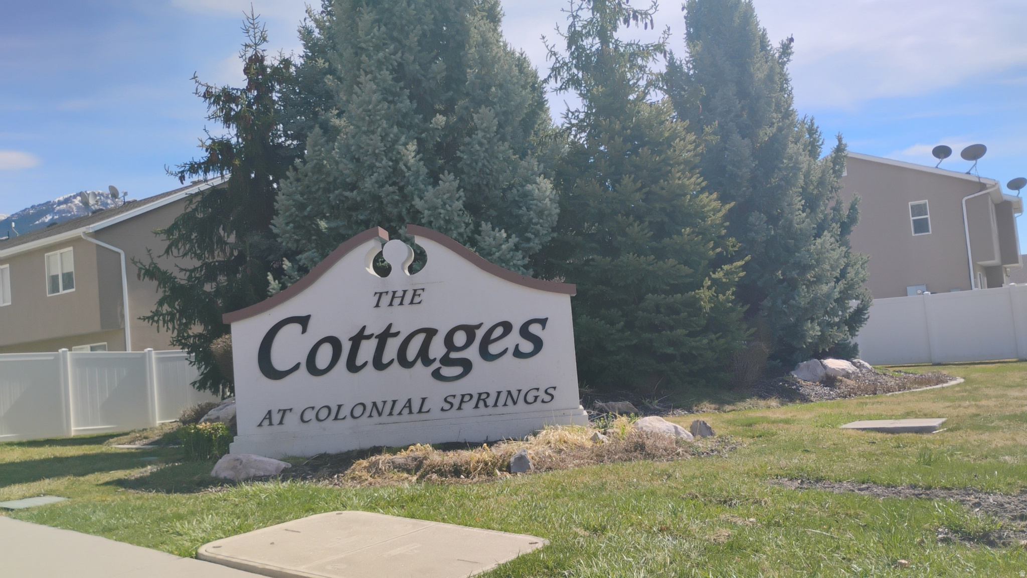 THE COTTAGES - Residential