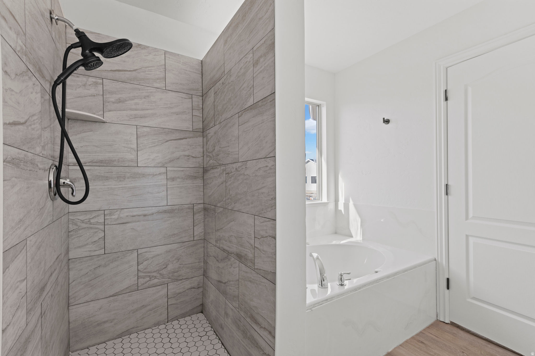 WHISPERWOOD - Residential