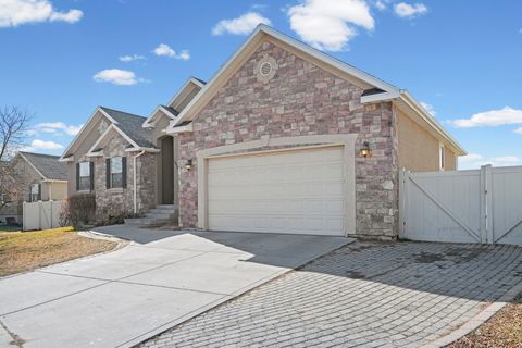Tiny photo for 1271 N 2470 W, Provo, UT 84601 (MLS # 2134809)