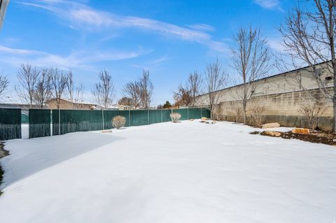 Tiny photo for 7873 S CHADBOURNE DR #B, Cottonwood Heights, UT 84121 (MLS # 2149801)