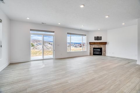 Tiny photo for 1126 N SPRINGER VIEW LOOP, Midway, UT 84049 (MLS # 2134325)