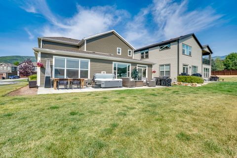 Tiny photo for 1126 N SPRINGER VIEW LOOP, Midway, UT 84049 (MLS # 2134325)