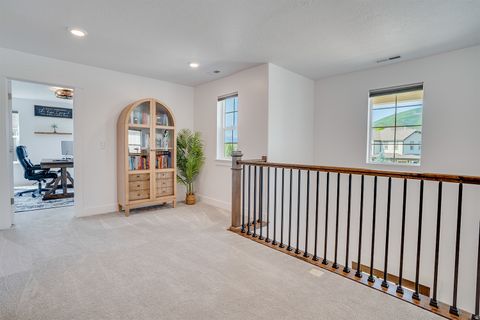 Tiny photo for 1126 N SPRINGER VIEW LOOP, Midway, UT 84049 (MLS # 2134325)