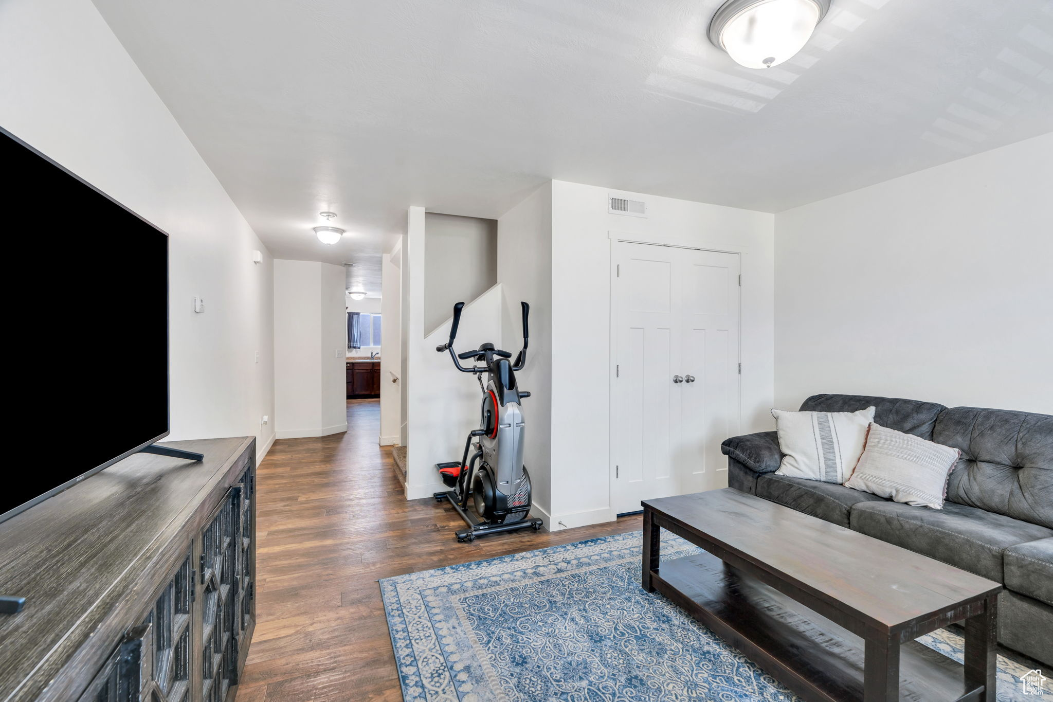EDGEWATER - Residential