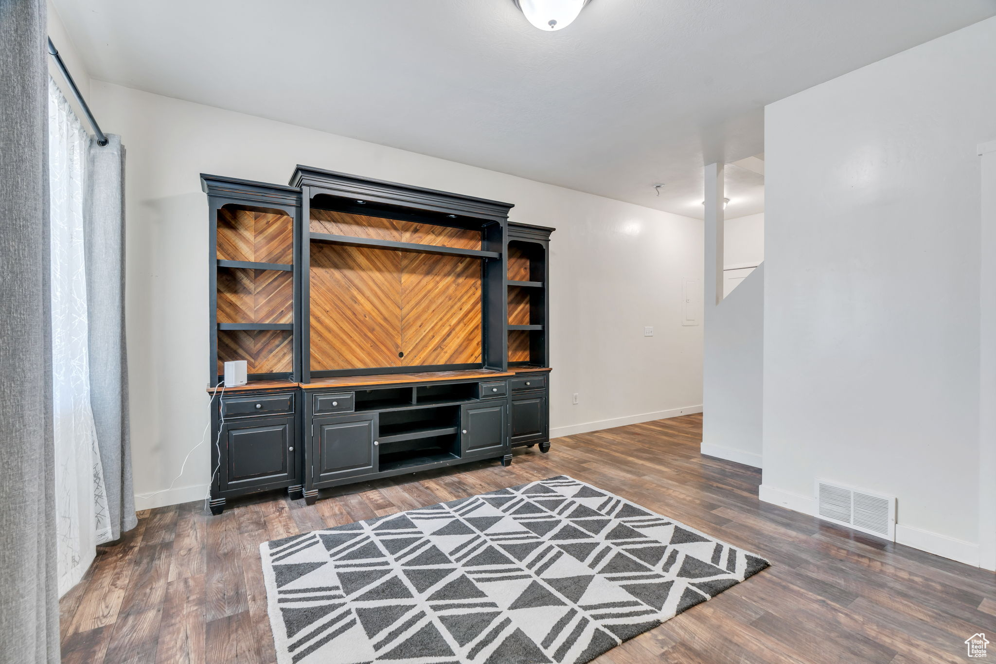EDGEWATER - Residential