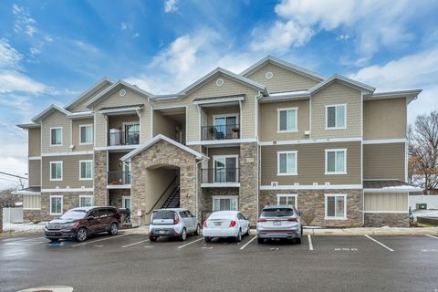 Tiny photo for 67 S 300 W, Santaquin, UT 84655 (MLS # 2142886)