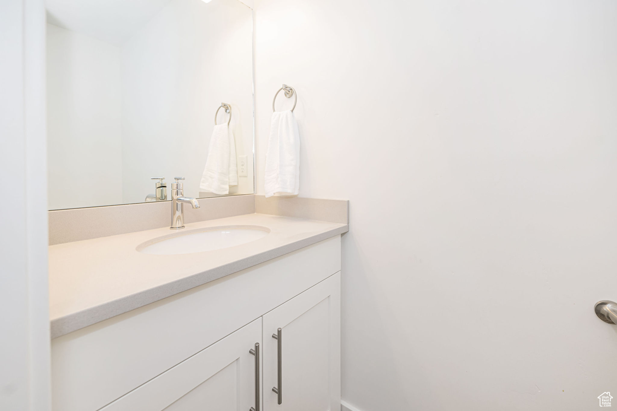 6466 S Aspen Ln, South Weber, Utah image 8