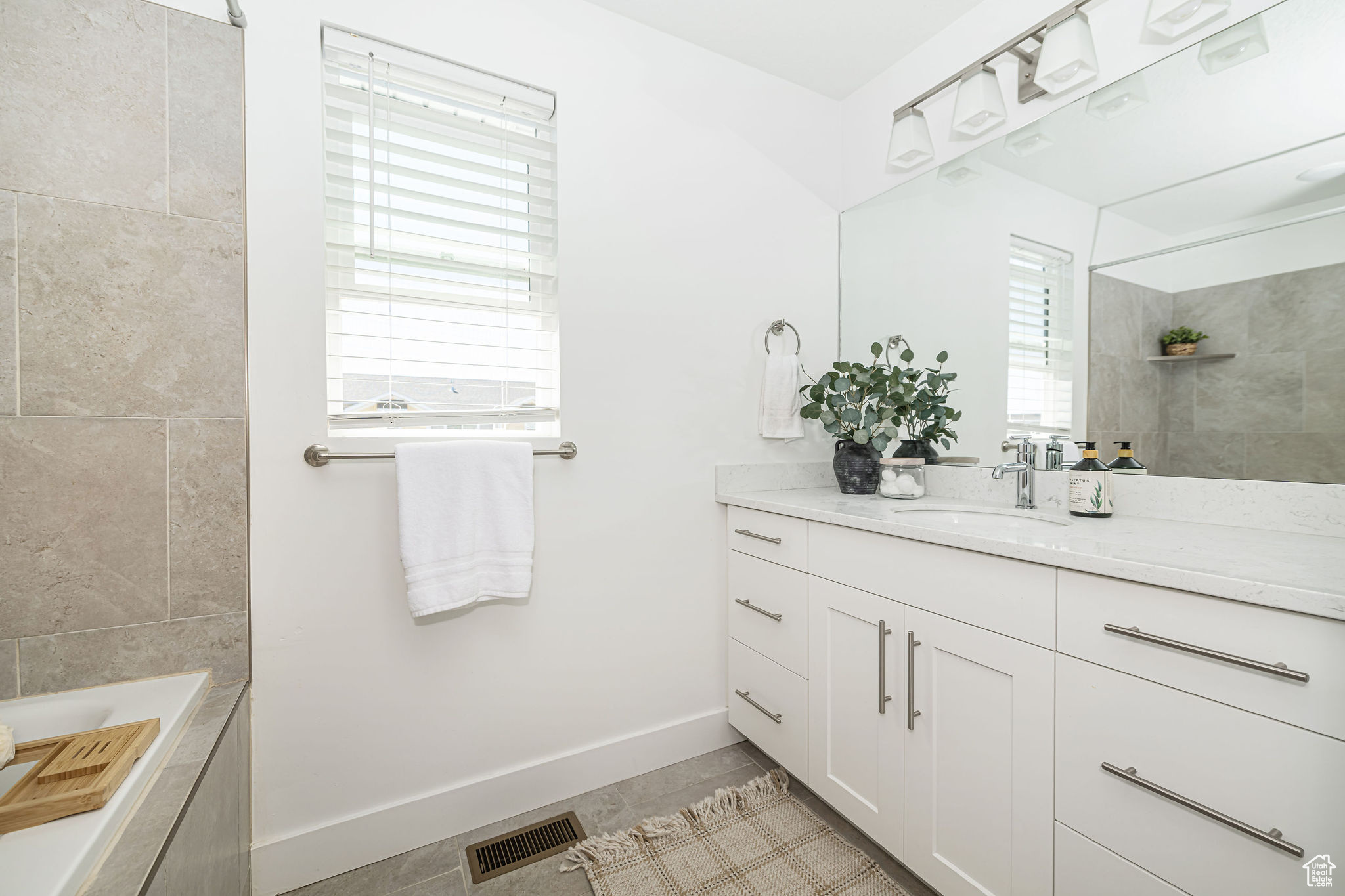 6466 S Aspen Ln, South Weber, Utah image 20