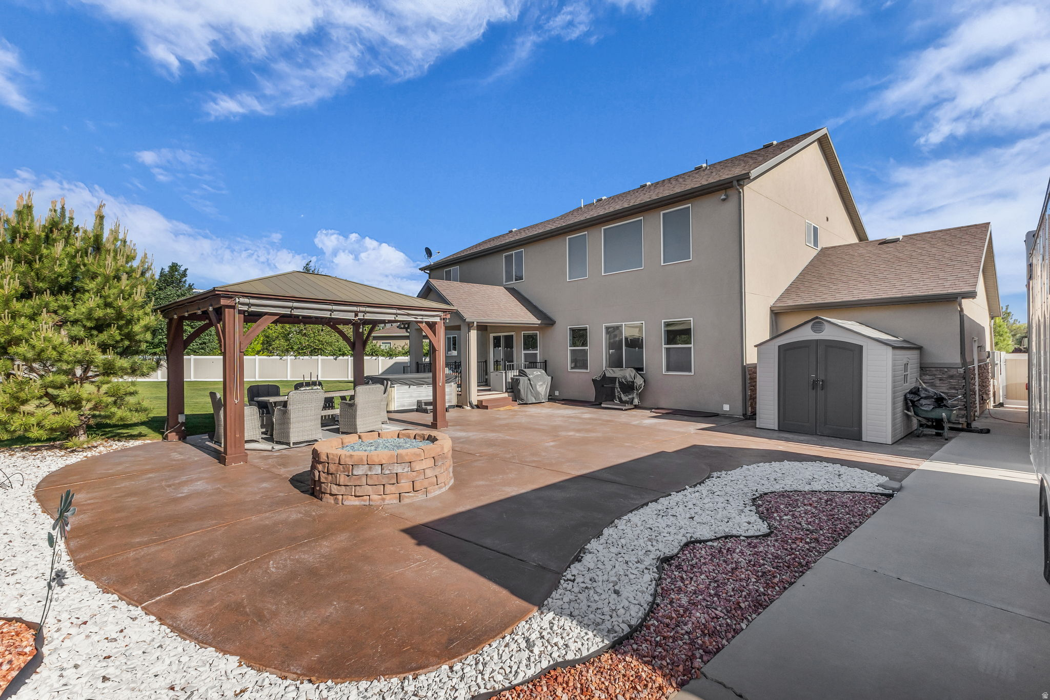 MEADOWS - Residential