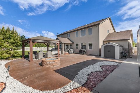 Tiny photo for 10498 S BROOKLYN VIEW LANE CIR W, South Jordan, UT 84095 (MLS # 2158275)
