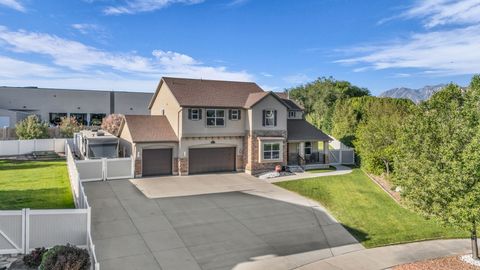 Tiny photo for 10498 S BROOKLYN VIEW LANE CIR W, South Jordan, UT 84095 (MLS # 2158275)
