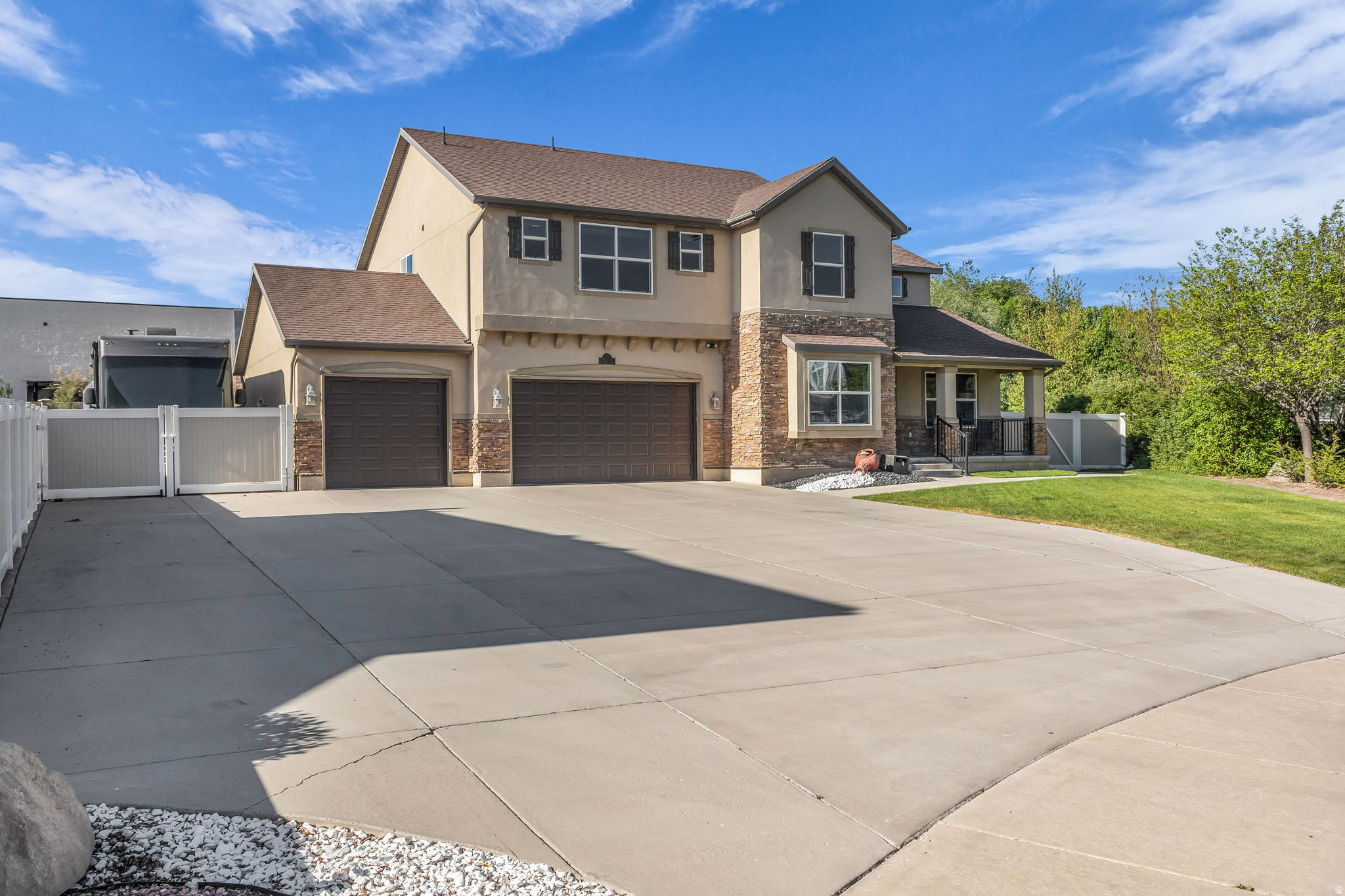 MEADOWS - Residential