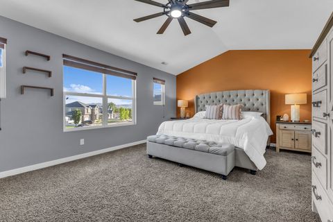 Tiny photo for 10498 S BROOKLYN VIEW LANE CIR W, South Jordan, UT 84095 (MLS # 2158275)