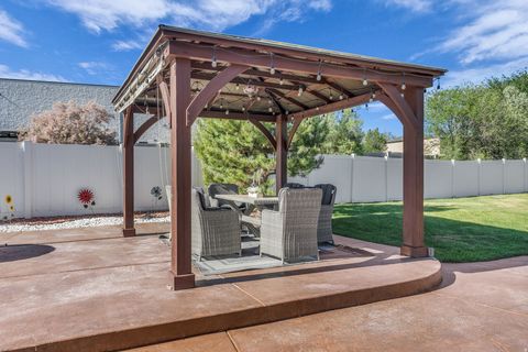 Tiny photo for 10498 S BROOKLYN VIEW LANE CIR W, South Jordan, UT 84095 (MLS # 2158275)
